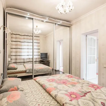 Deribasovskay Street Apartman *