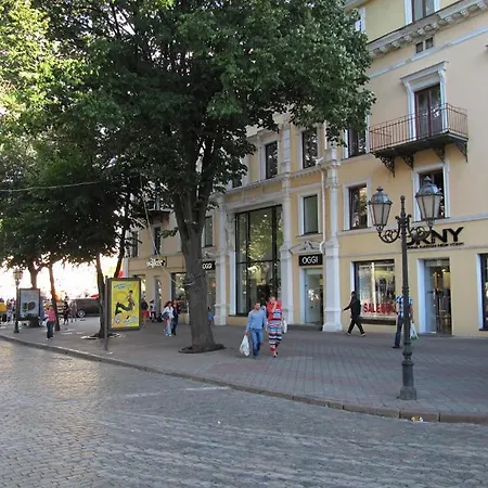 Deribasovskay Street Апартаменты *